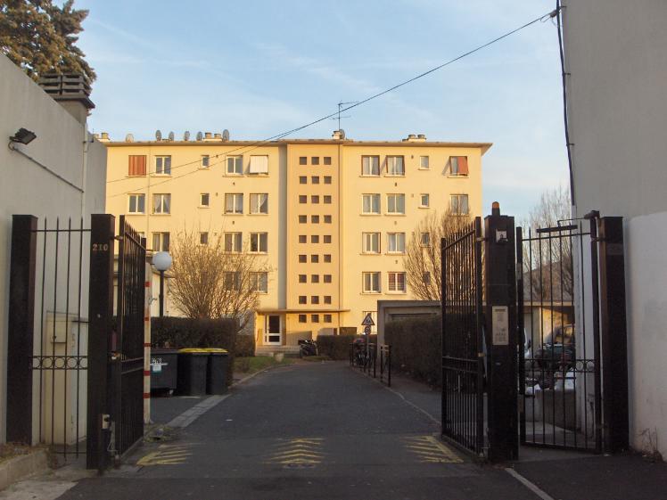 Depuis l'avenue du 8 mai 1945