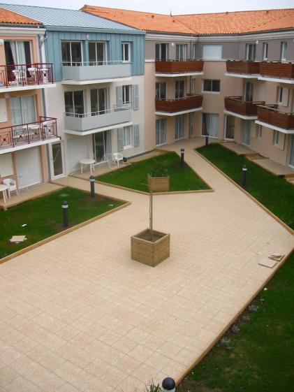 100-0095_img.jpg