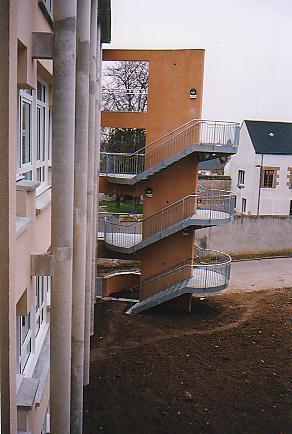 s-patay-esc_cote.jpg