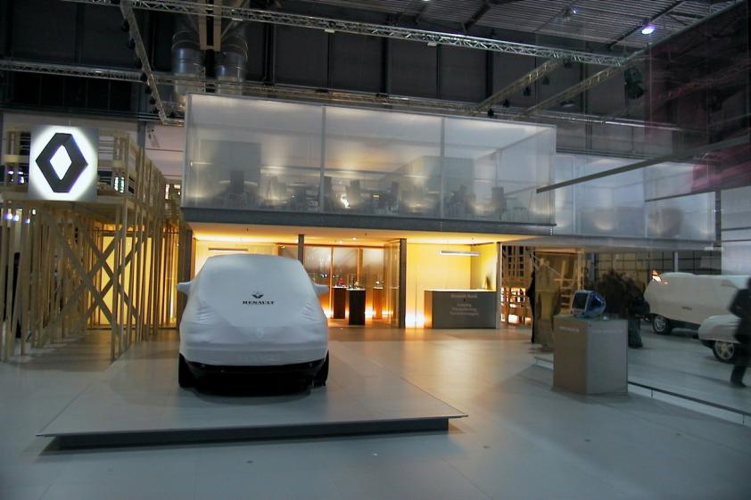 stand_renault_leipzig_architectes_stephane_courarie-delage_stephane_vollenweider