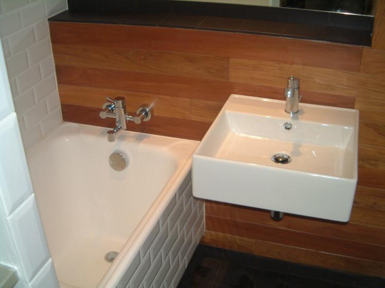 2005-07-23_saint_marcel_salle_de_bain_223.jpg