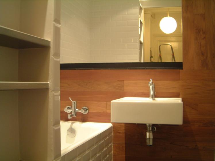 2005-07-23_saint_marcel_salle_de_bain_260.jpg