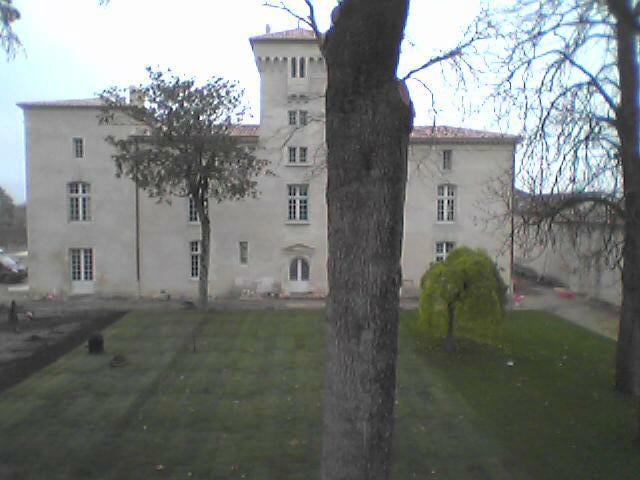 Vue château depuis parvis