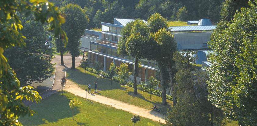 thermes_de_neyrac-les-bains.jpg