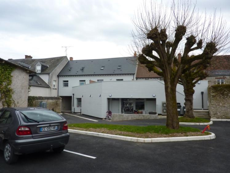 Extension des commerces sur le cour arrière
