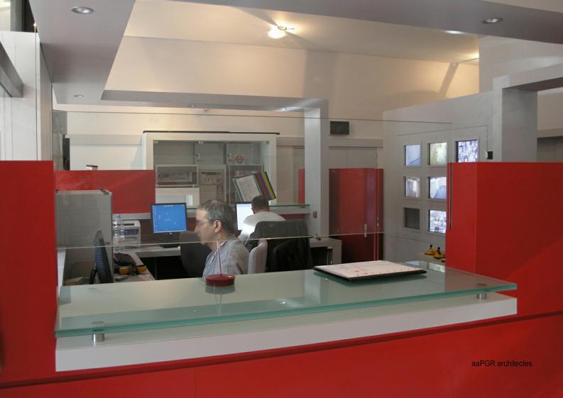 courb-redbus.jpg