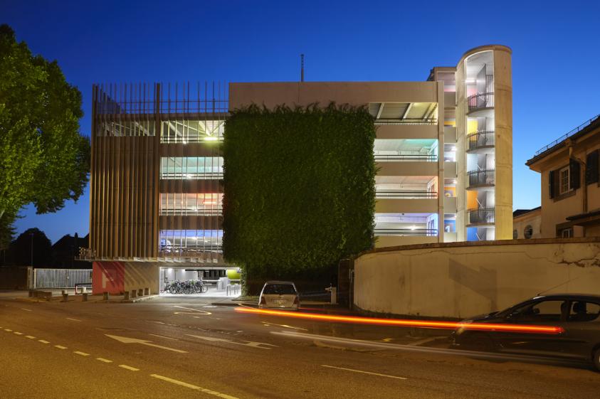 Le parking du nuit