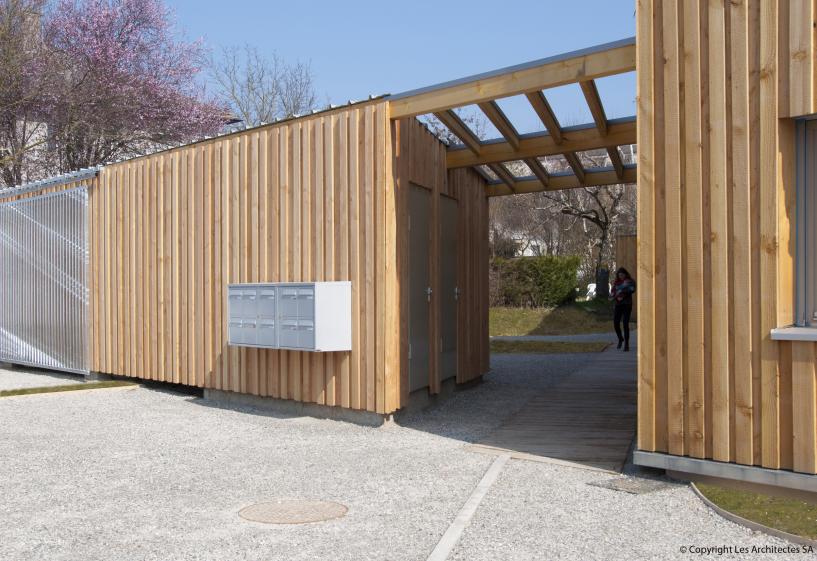L'entrée commune vers la cour