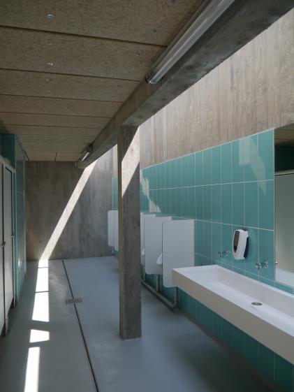 Les sanitaires - zone lavabos