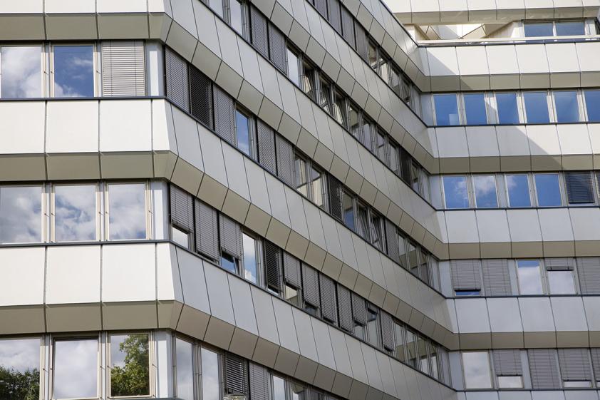 Zoom sur les façades du bâtiment