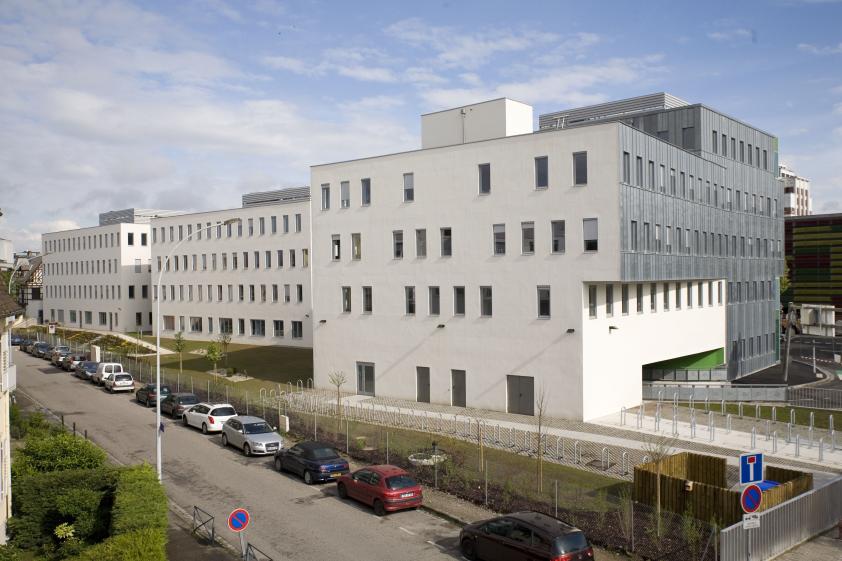 Vue de l'arrière du bâtiment