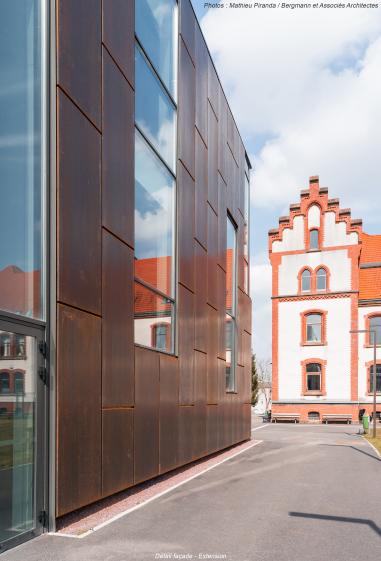 05_-_detail_facade_extension_-_photo_libre_de_droit.jpg