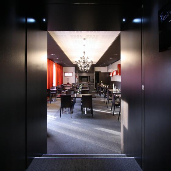 Aménagement d'une salle de restaurant _ La Charrue