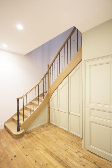 escalier_et_ses_rgts.jpg