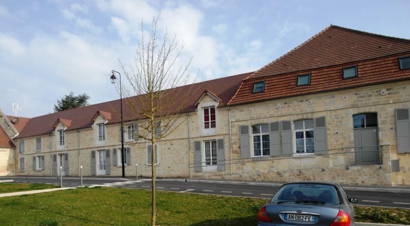 façade sur la place