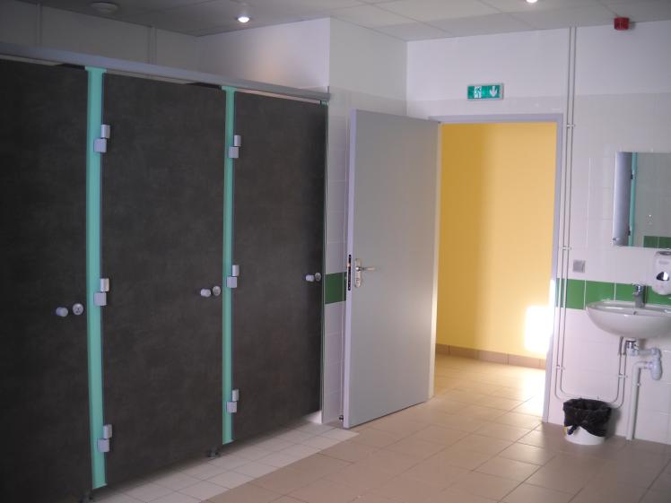 Aménagement intérieur vestiaires garçons