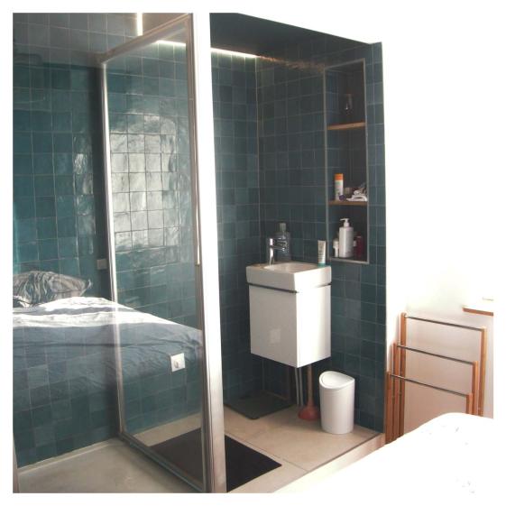 chambre, salle d'eau