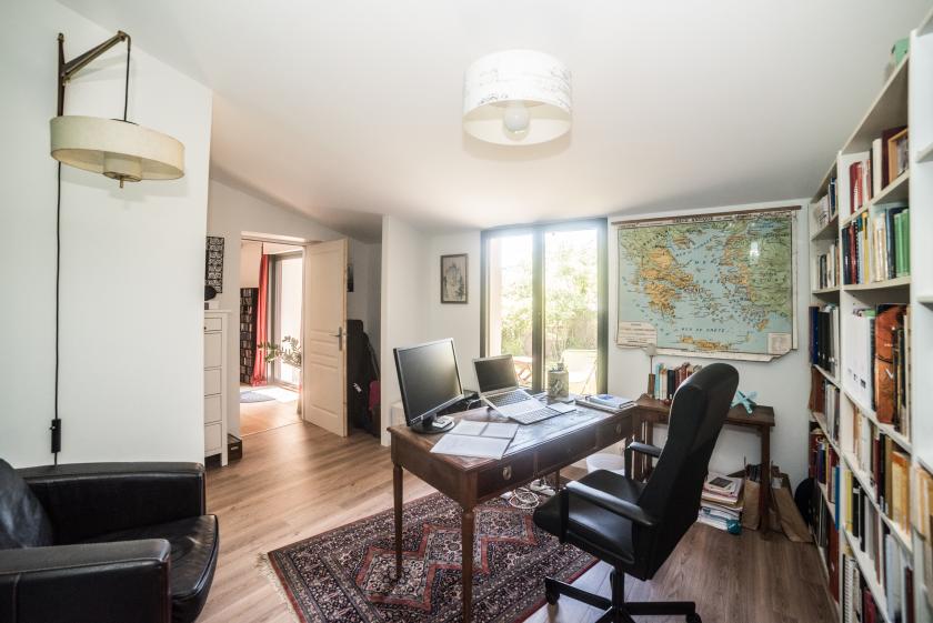 Maison C.-Bureau