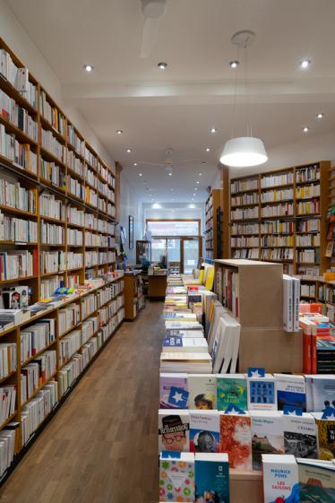 Des pans et des pans de murs de livres