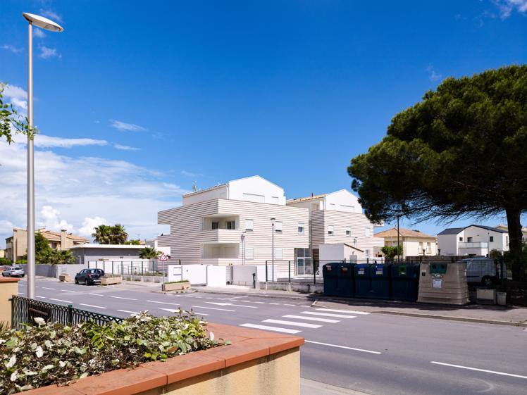 10 Logements sociaux / Vue depuis la rue