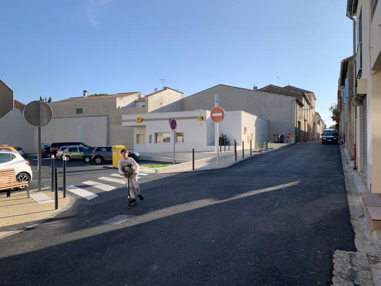 Bureau de Poste / Cazouls Les Béziers / Vue facade principale