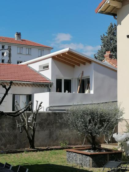 Vue depuis la rue arrière