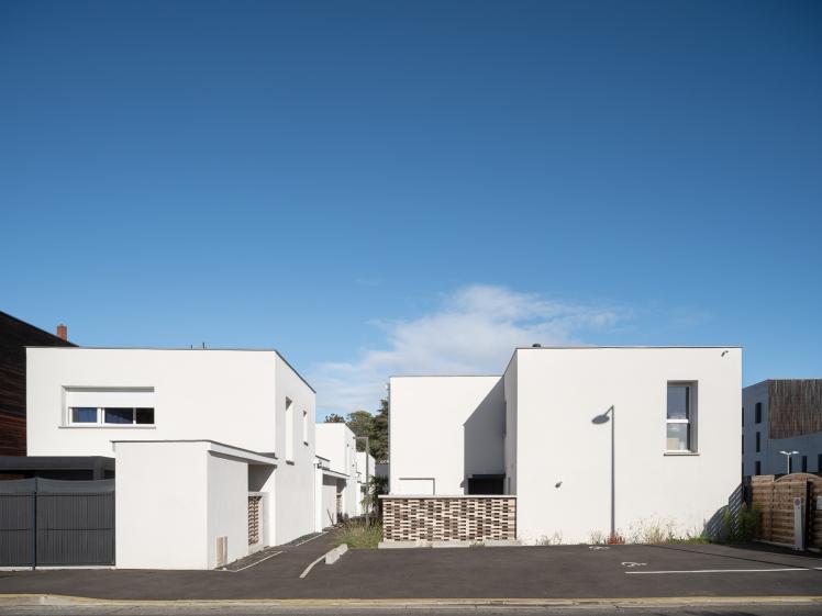 LES PATIOS D’ACHILLE  12 maisons individuelles 