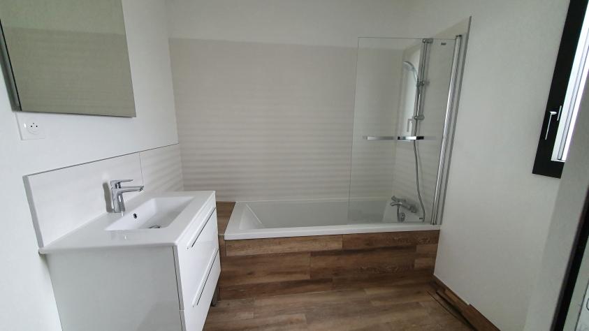 Maison contemporaine carrelage parquet et faïences vagues