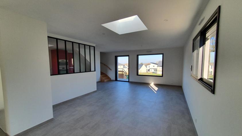 Maison contemporaine puits de lumière