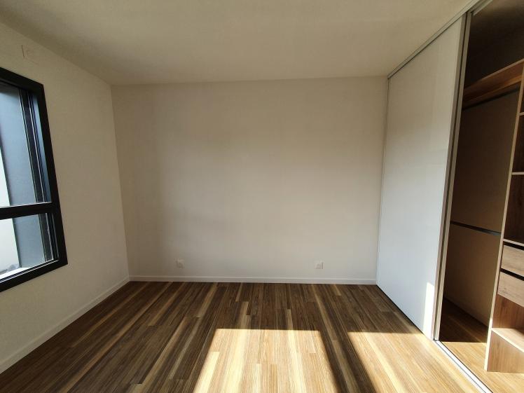 Maison contemporaine sol vinyl