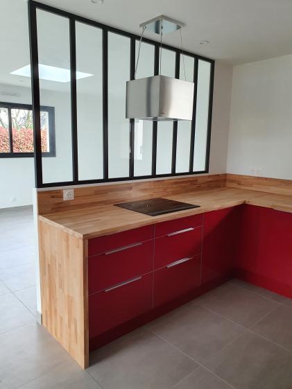 Maison contemporaine verrière séparative
