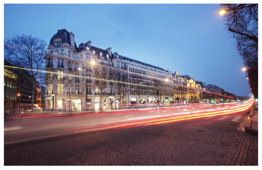 PROJET DE RENOVATION HAUSSMANNIENNE CHAMPS ELYSEES 10 000 m2 BUREAUX ET COMMERCE