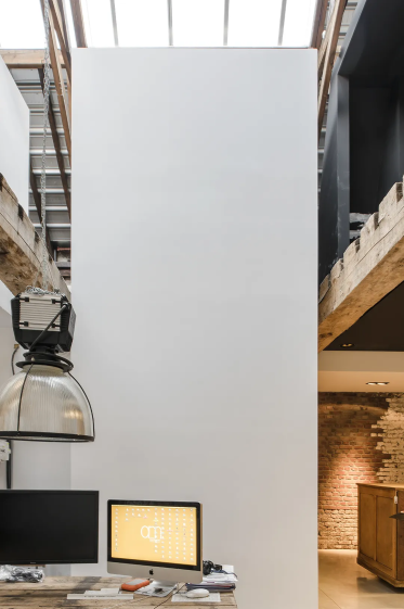  architecte-lille-nord-loft-industriel-lumiere-totem-interieur-poutre