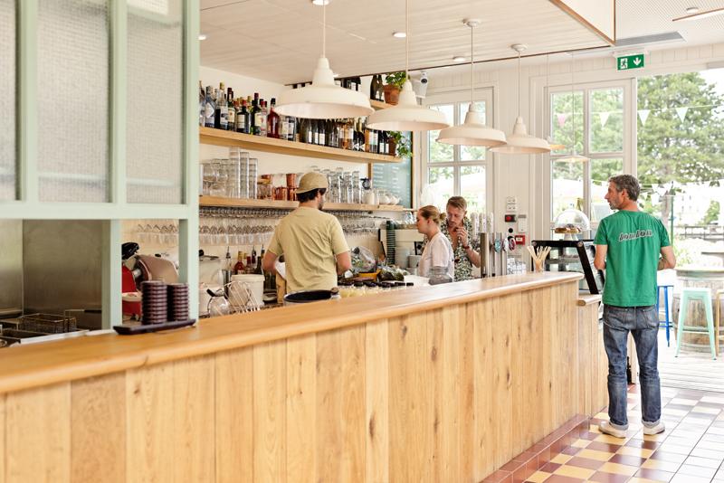 3-guinguette_interiors_bouclaud_architecture_c_david_boureau_7437.jpg