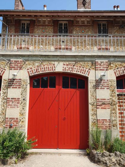 0_porte_rouge.jpg