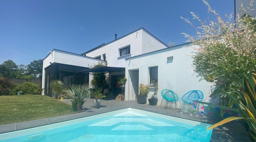 2_construction_maison_saint_gregoire_toit_plat.jpg