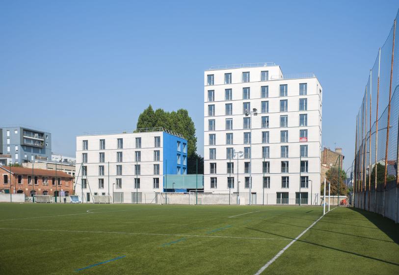 façade sur stade