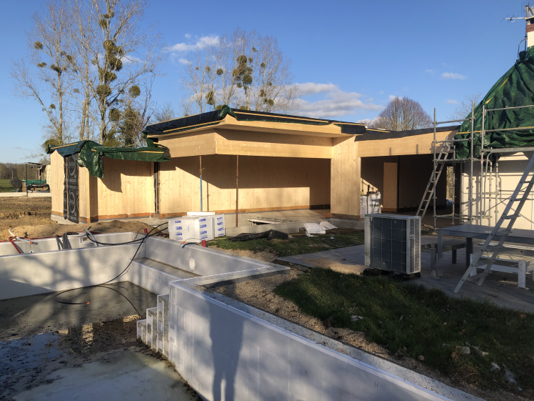 Courtasaule - Façade terrasse et piscine après pose CLT