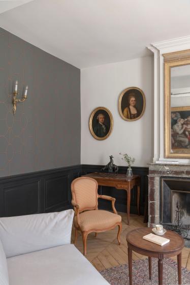 Rénovation des stylobates et remise en scène du grand salon avec ses éléments dé