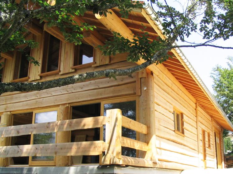 02-maison-ecologique-en-bois-neuve.jpg