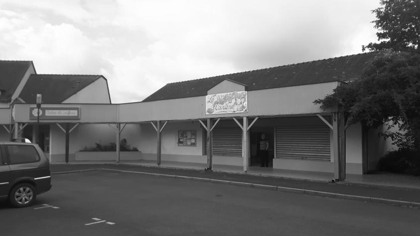 Avant travaux , le commerce