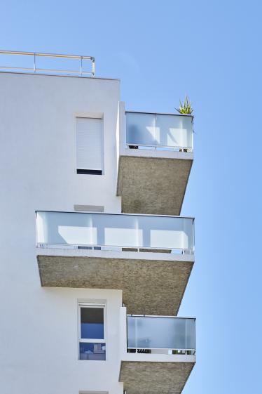 c01-_photo_1.jpg