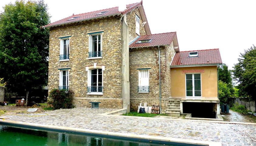 reflet-bassin-piscine