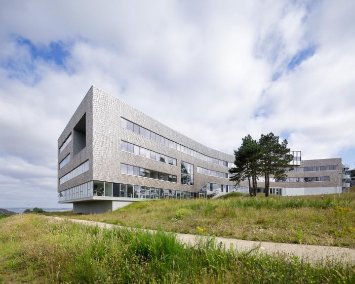 2007-siege_de_lifremer-dlw_architectes-plouzane-f.dantart-non_libre_de_droits-ex
