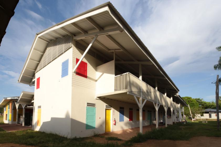 Les logements se situent au-dessus des salles de classe