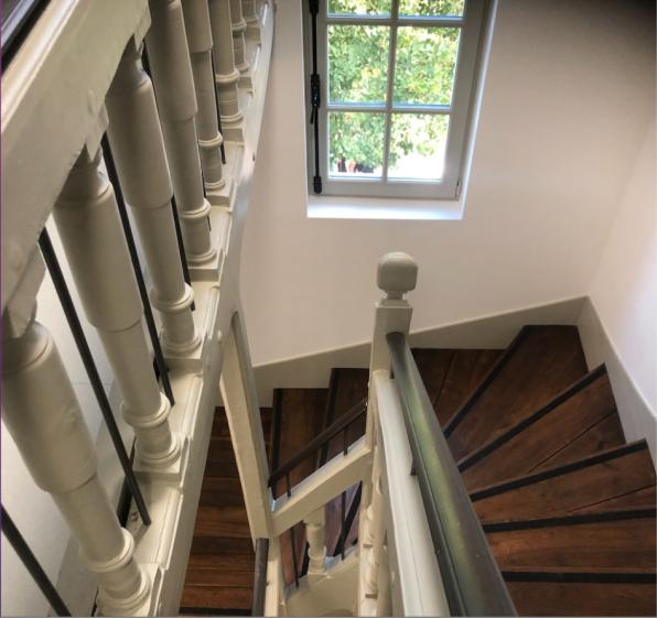 escalier_gai_relais.jpg
