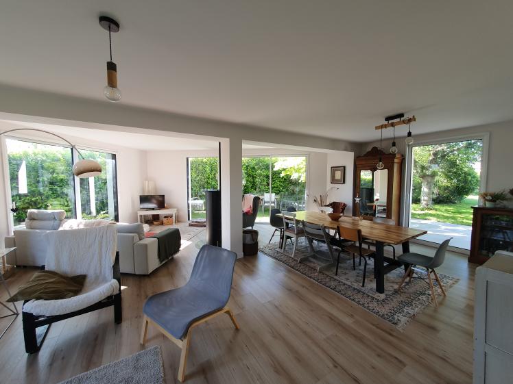 Extension de maison - grande pièce de vie ouverte
