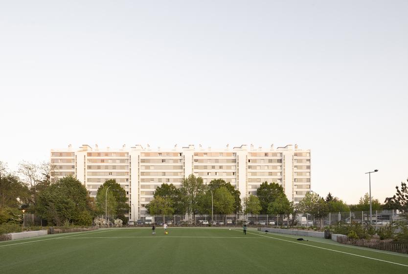Restructuration - Réhabilitation de 270 logements pour les Résidences Pleyel et Zola / Photographe : Juan Cardona
