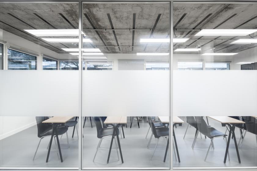 Couloir de salles de cours