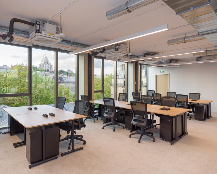 Plateau de bureaux au dernier étage 